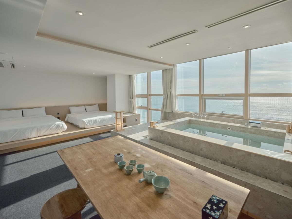 בוסאן Uh Suite The Haeundae מראה חיצוני תמונה